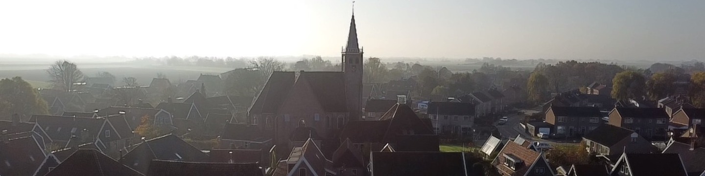 kerk in dorp